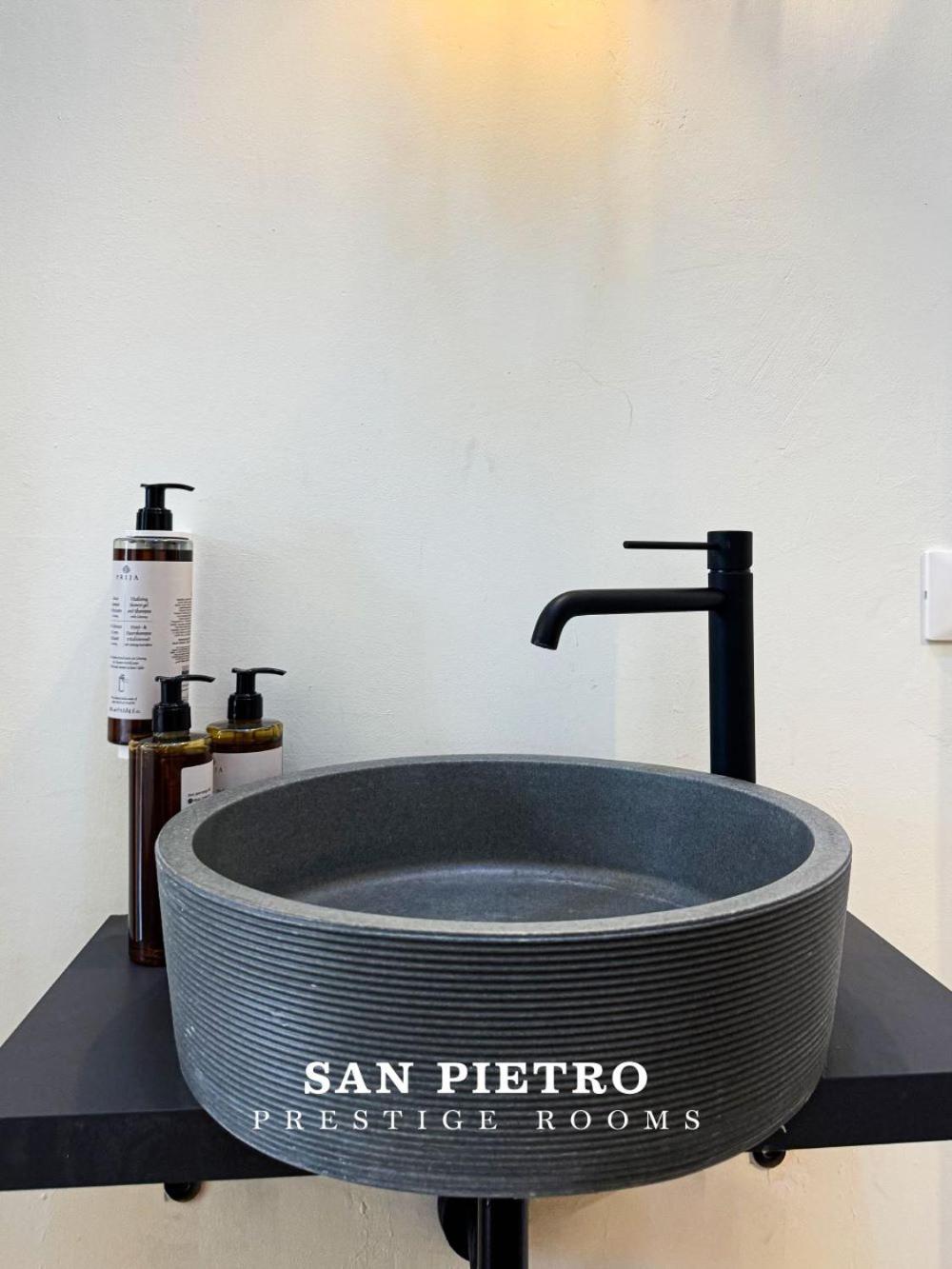 San Pietro Prestige Rooms ローマ エクステリア 写真